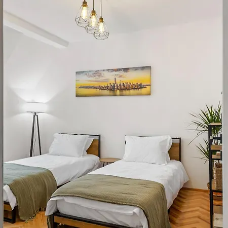 Apartment Herman Park View Cozy 2 Bucharest