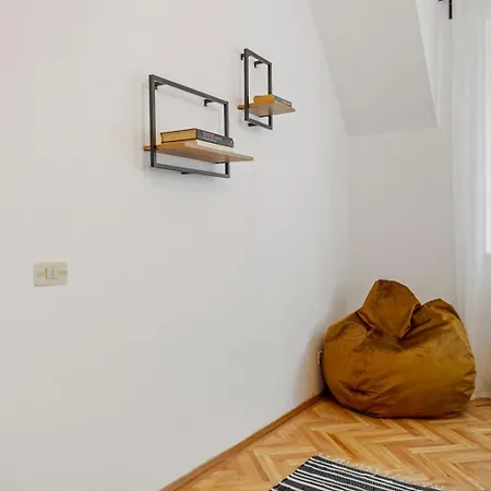 Apartment Herman Park View Cozy 2 Bucharest
