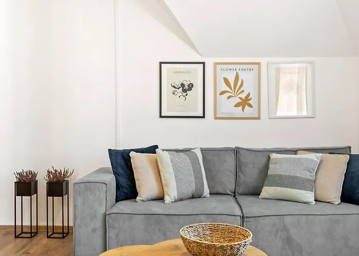 Herman Park View Cozy 2 *